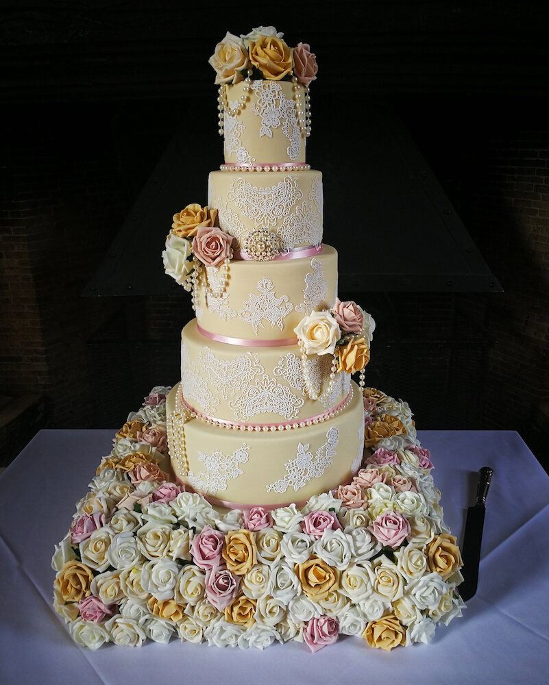 Lace wedding cake - Blessing by Ble