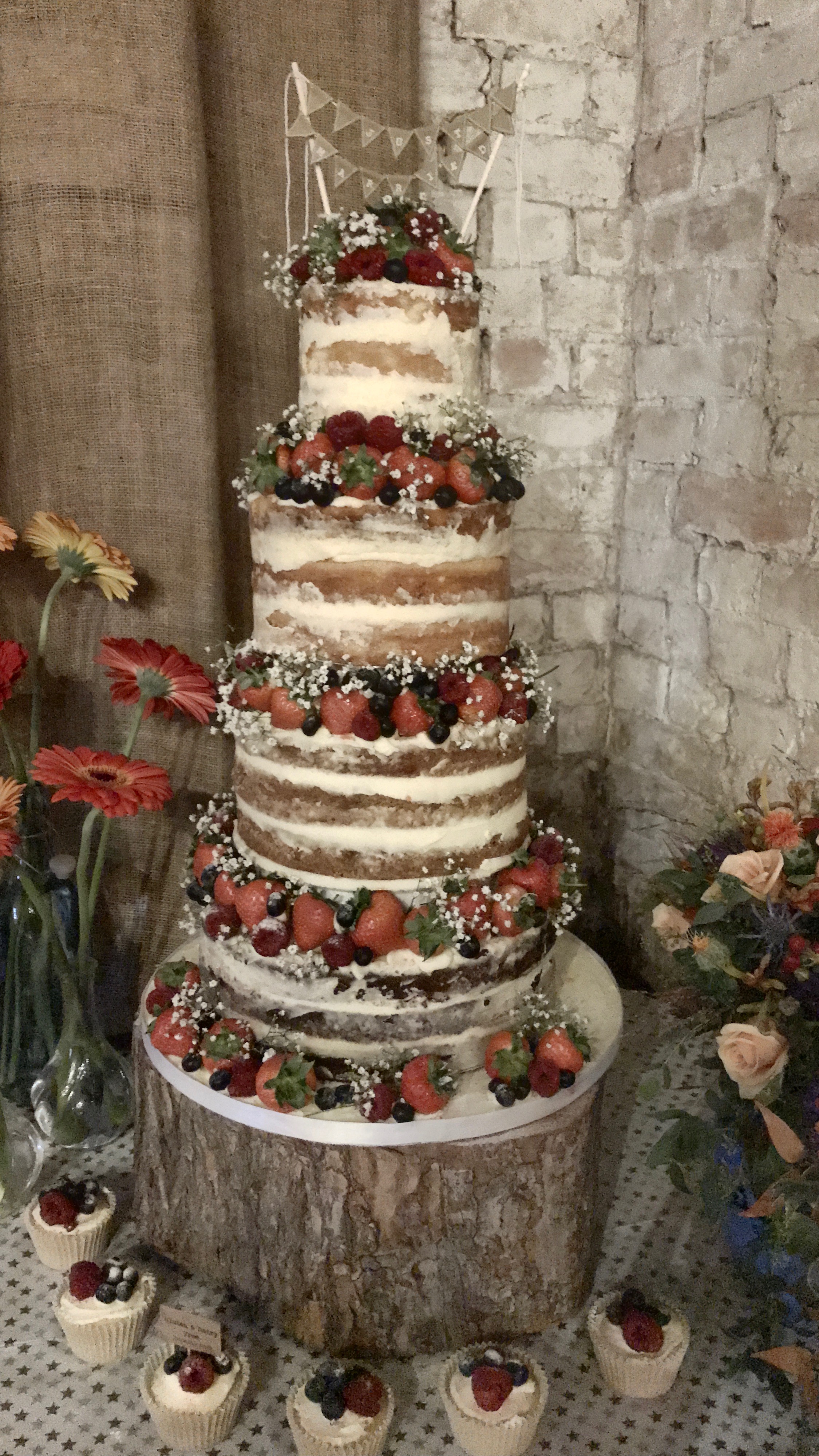 Wedding planner fixed cake